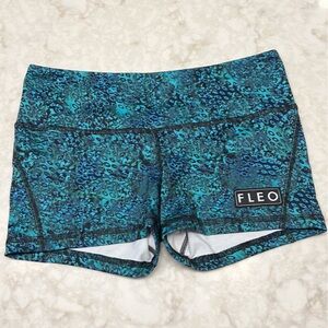 FLEO Women's 3.25 contour shorts, medium, Ring Ring print